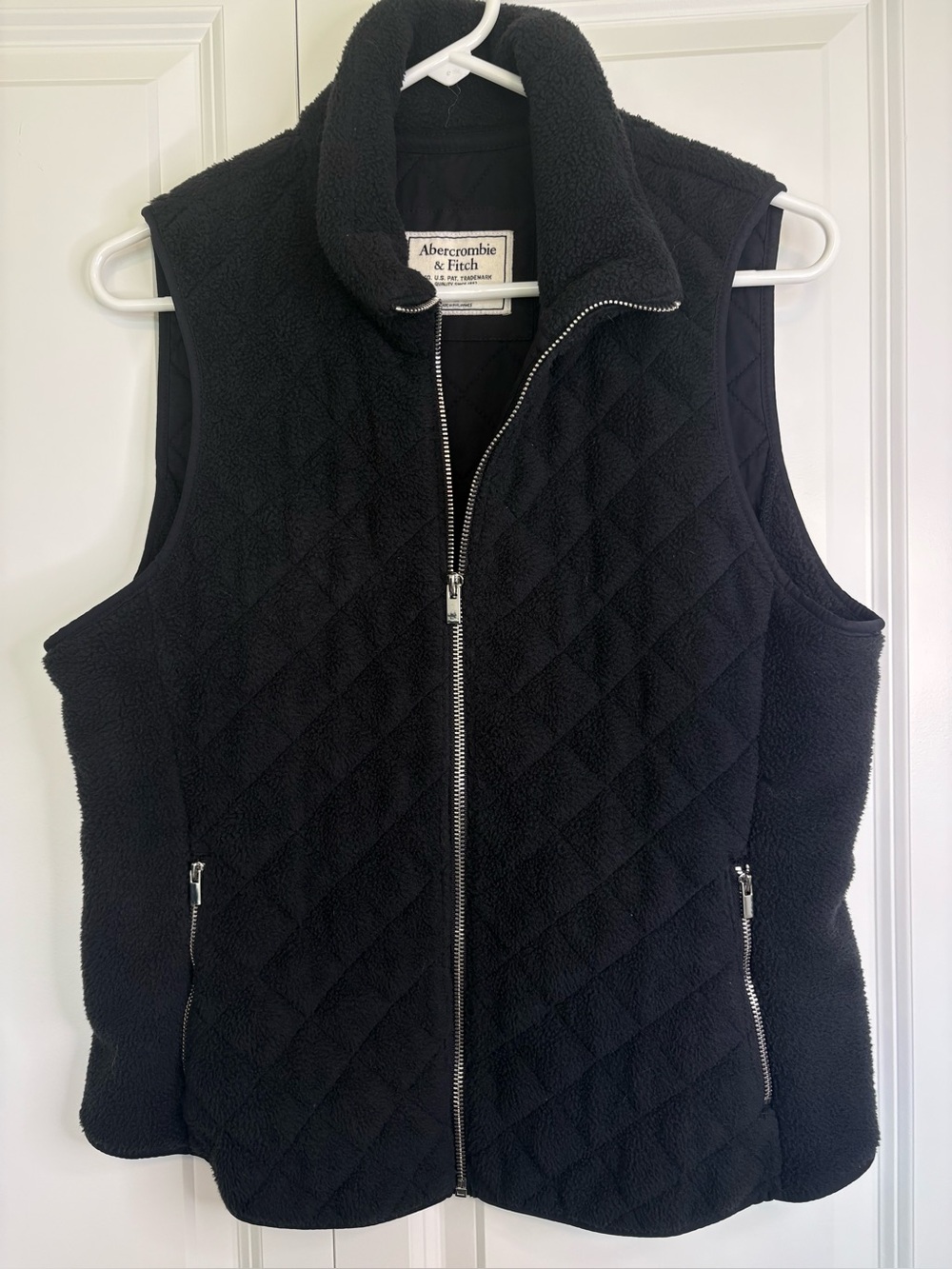 Abercrombie Black Quilted Vest - size Large